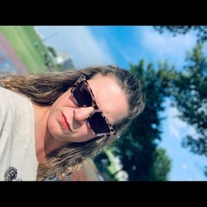 Meet your Posher, Karrie